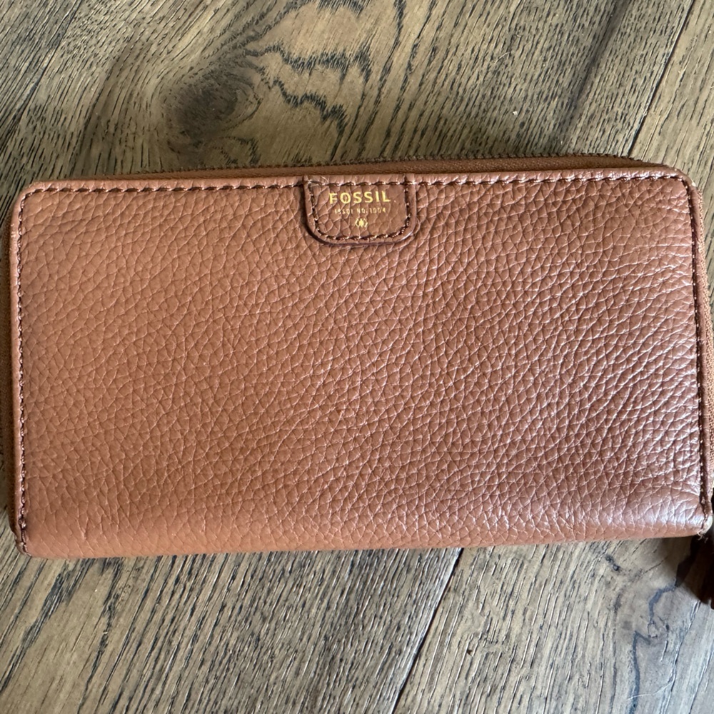 Fossil Tan Leather Clutch